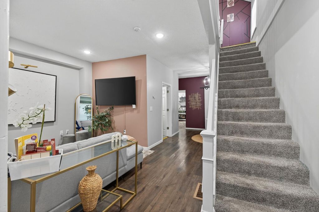 Photo of 884 Westminster Street, Saint Paul, MN 55130 (MLS # 7003955)