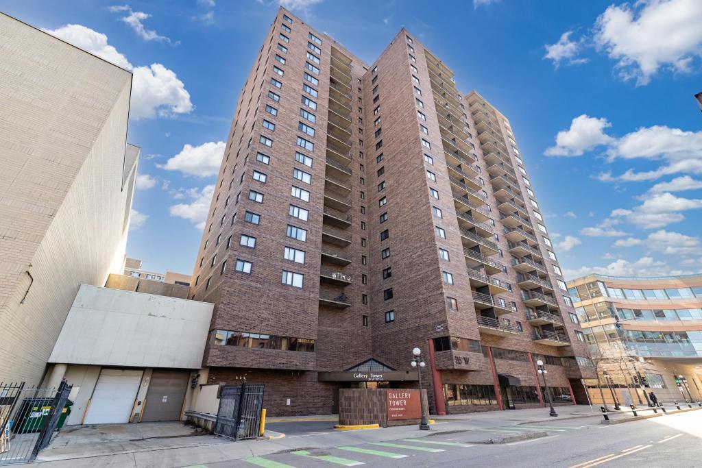 Photo of 26 10th St W ST #610, Saint Paul, MN 55102 (MLS # 7111493)
