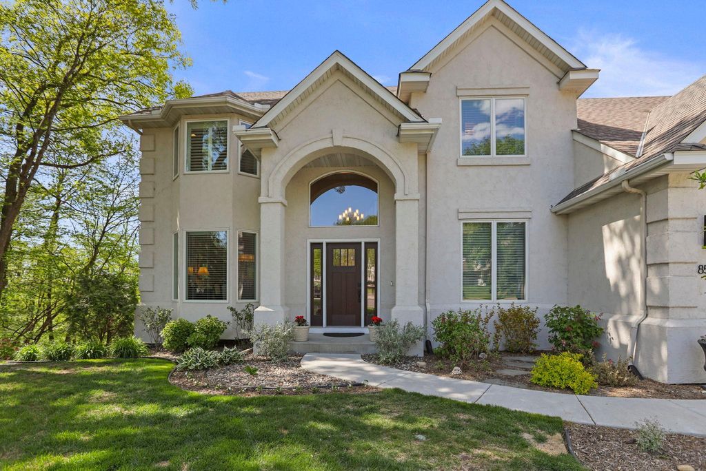 Photo of 8587 Summit Oaks DR, Savage, MN 55378 (MLS # 7068526)