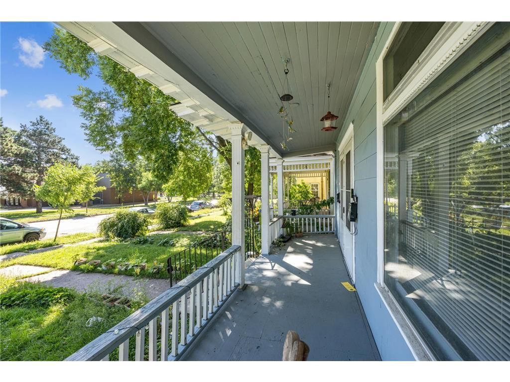 Photo of 2827 Lyndale Avenue N, Minneapolis, MN 55411 (MLS # 7024529)