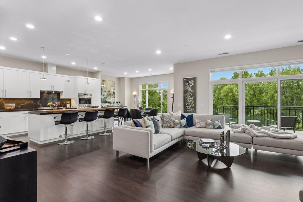 Photo of 935 Lake Street E #202, Wayzata, MN 55391 (MLS # 7136399)