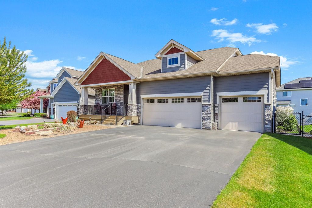 Photo of 4446 123rd Circle NE, Blaine, MN 55449 (MLS # 7074304)
