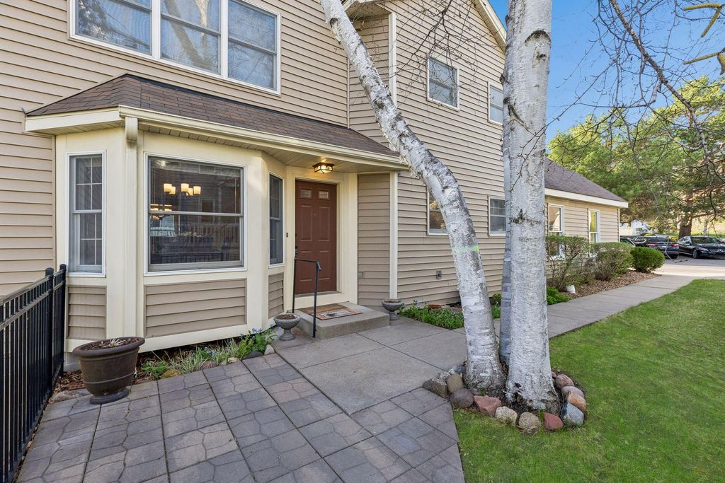Photo of 14301 Bedford Drive, Eden Prairie, MN 55346 (MLS # 7077172)