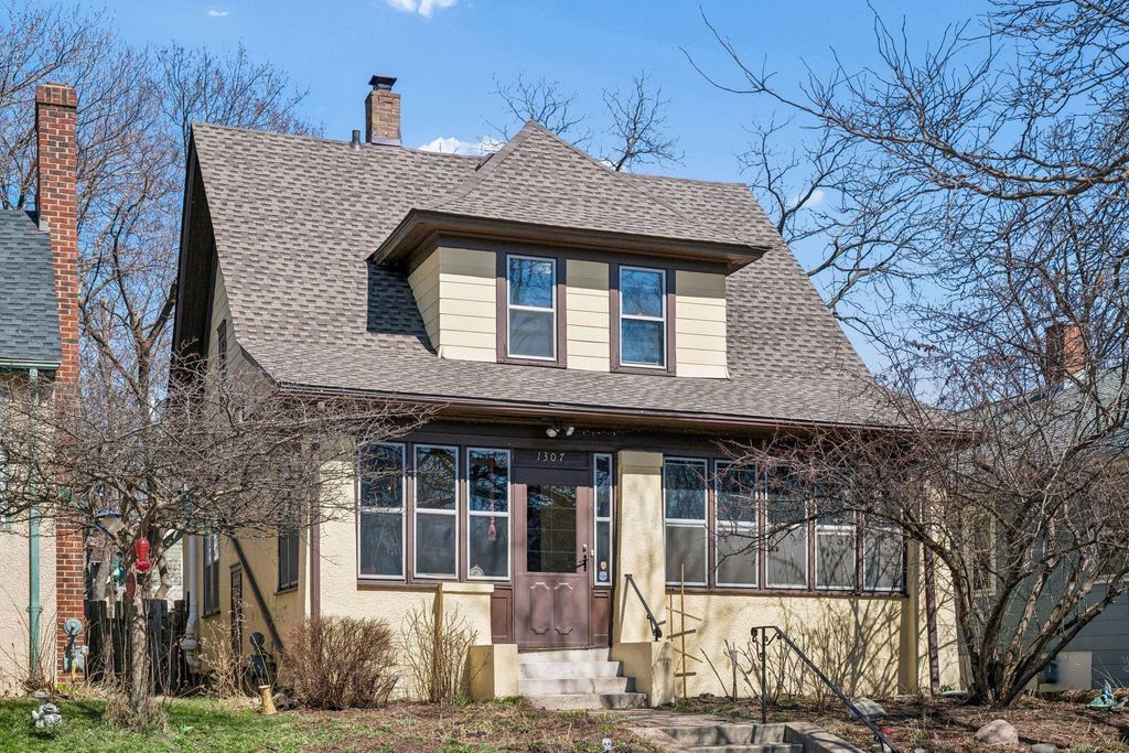 Photo of 1307 Seminary Avenue, Saint Paul, MN 55104 (MLS # 7026829)