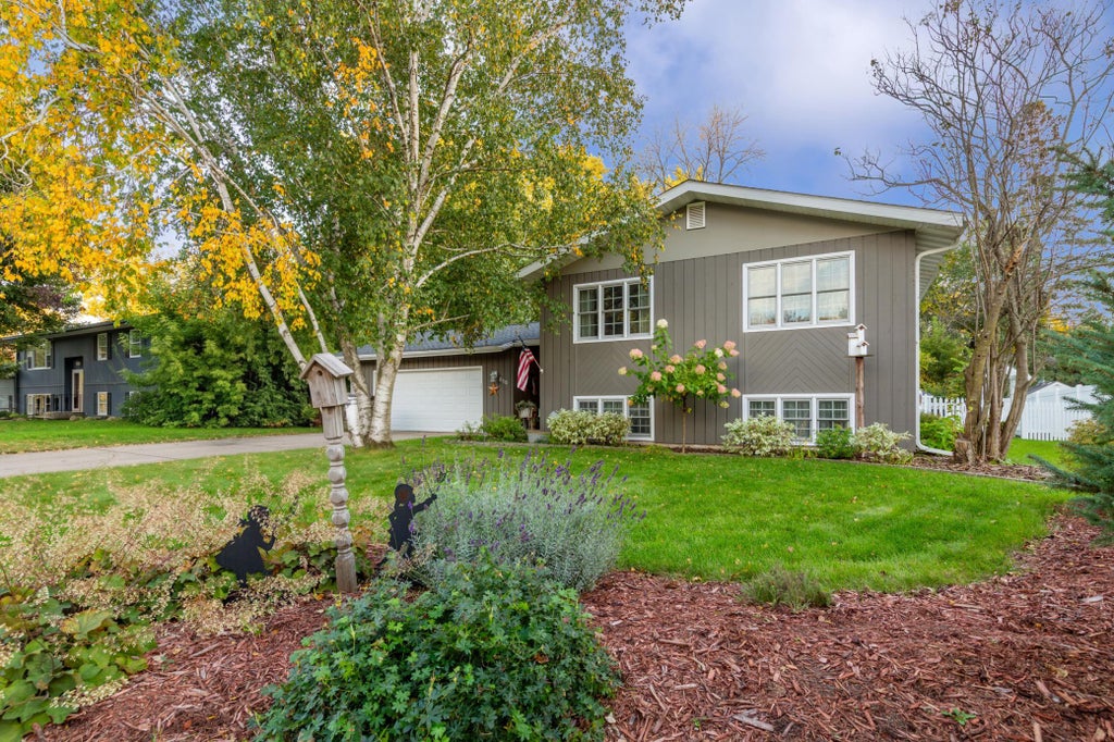 Photo of 836 Woodley Street E, Northfield, MN 55057 (MLS # 7161036)