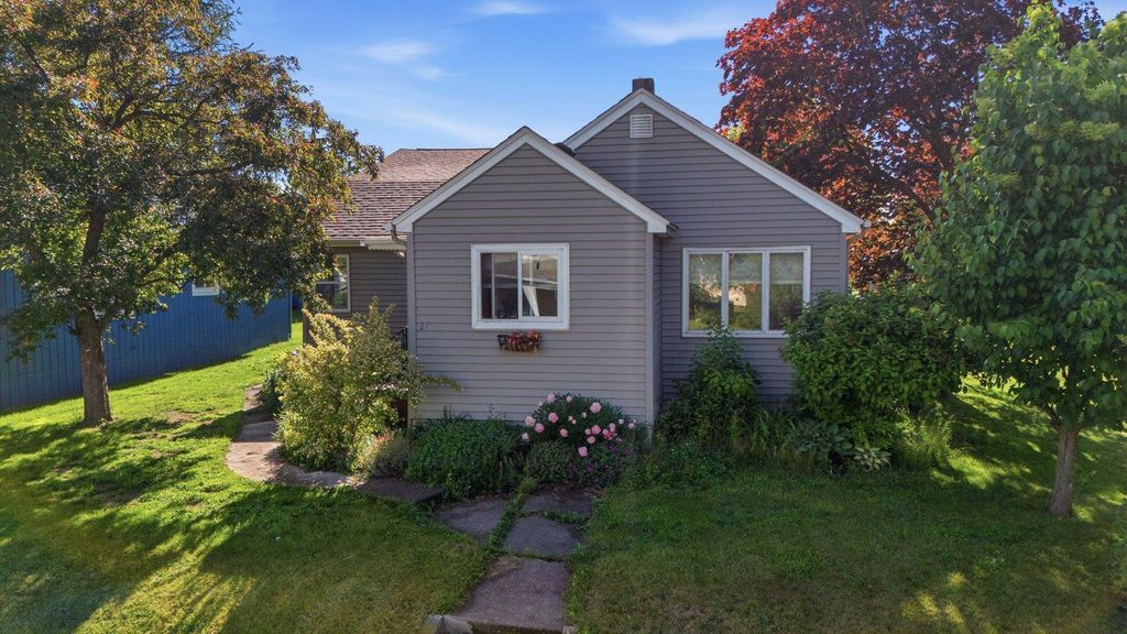 Photo of 27 17th Street, Cloquet, MN 55720 (MLS # 7100355)