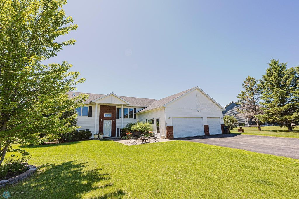 Photo of 17123 Lakeview Lane Lakeview Lane, Audubon, MN 56511 (MLS # 7017770)