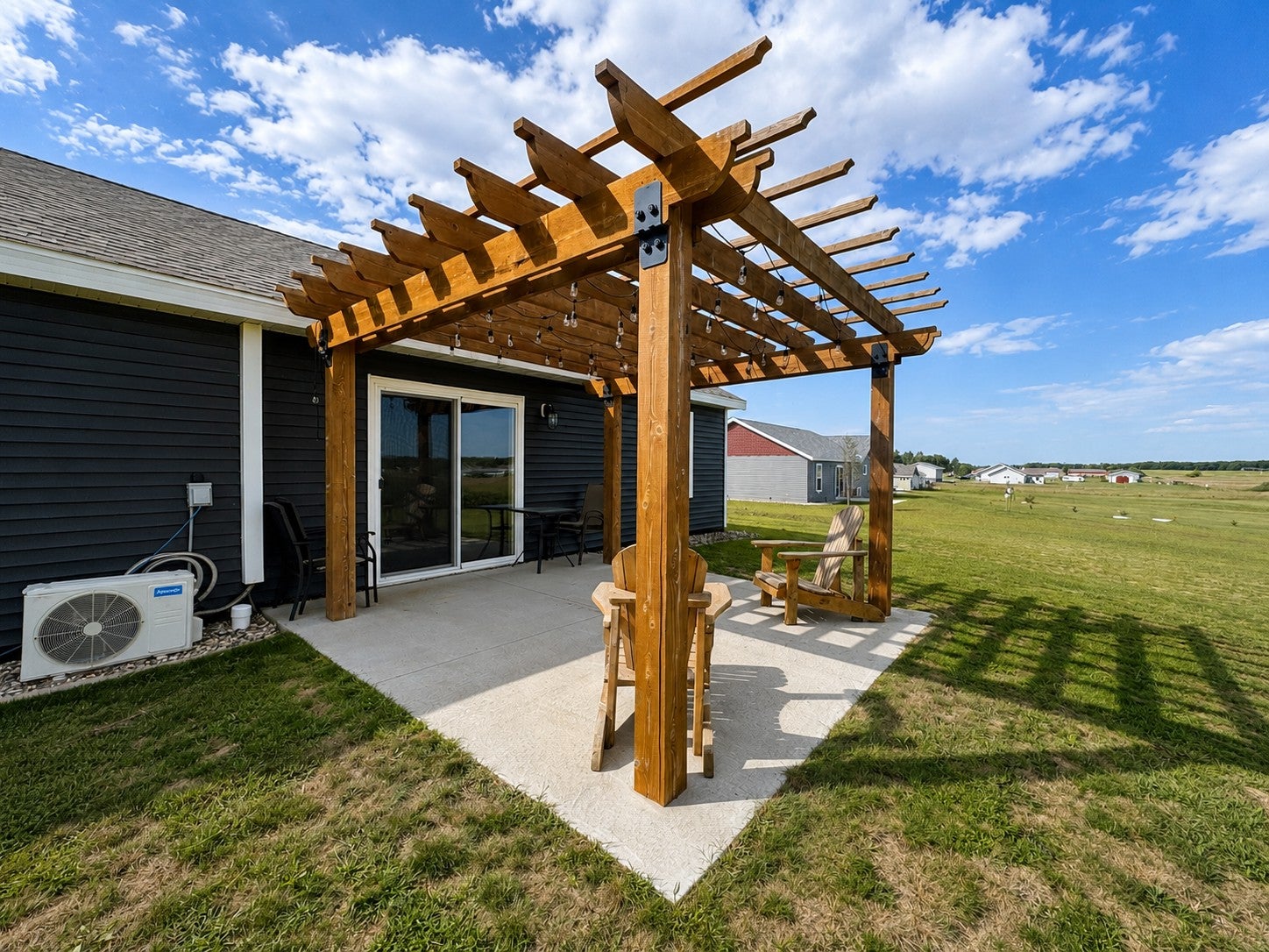202 Cozy Oak Drive E