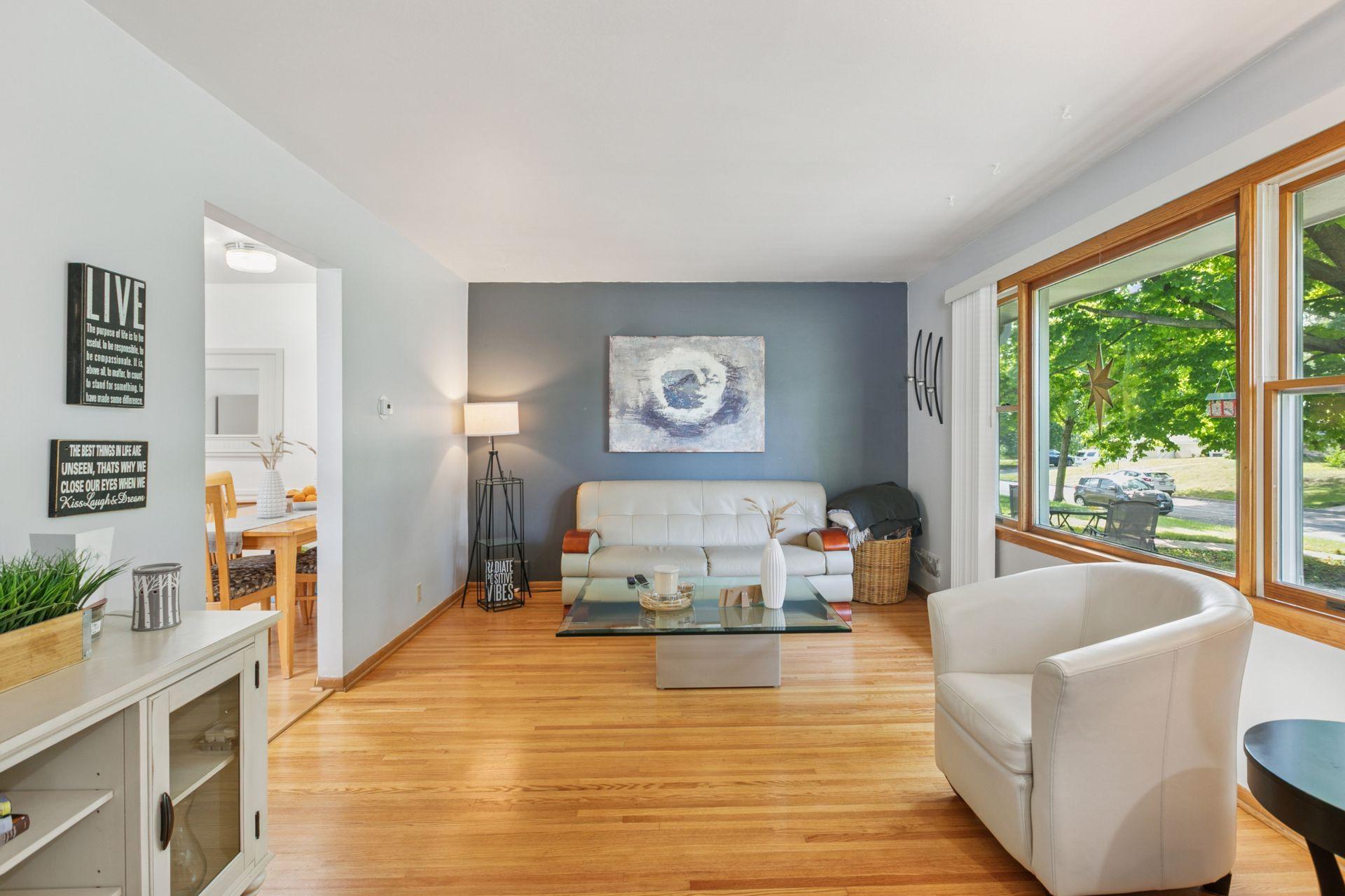 329 & 327 16th Avenue N