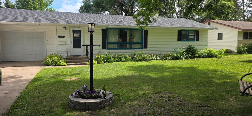 Photo of 908 Westwood Drive SW, Alexandria, MN 56308 (MLS # 7100488)