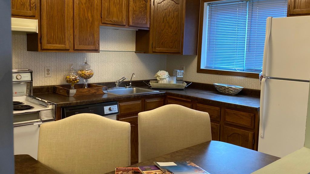 Photo of 350 Ford Road #7, Saint Louis Park, MN 55426 (MLS # 7018963)