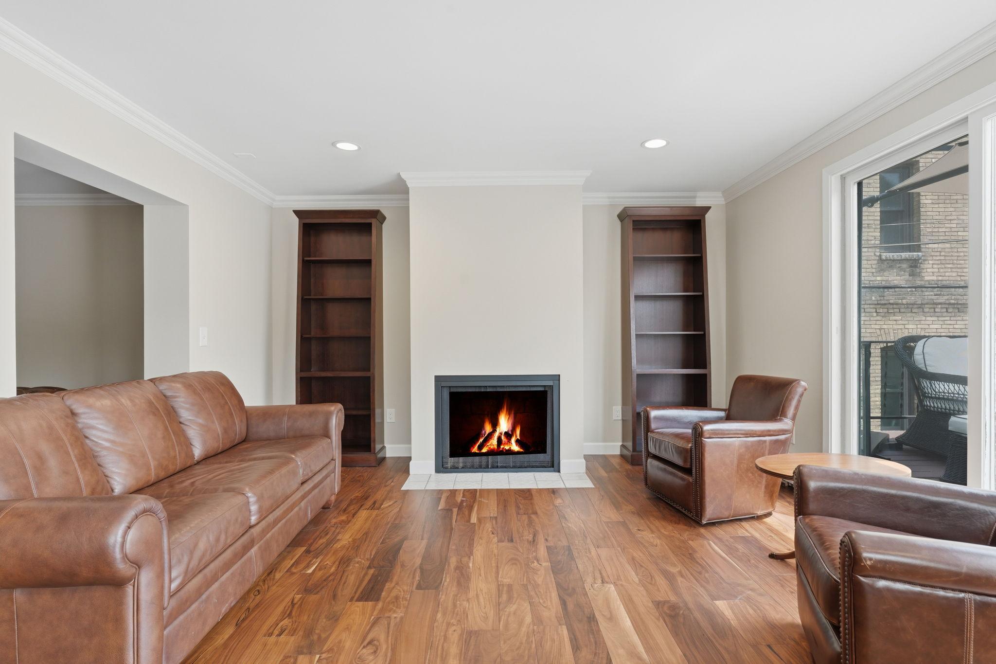 456 Summit Avenue 203