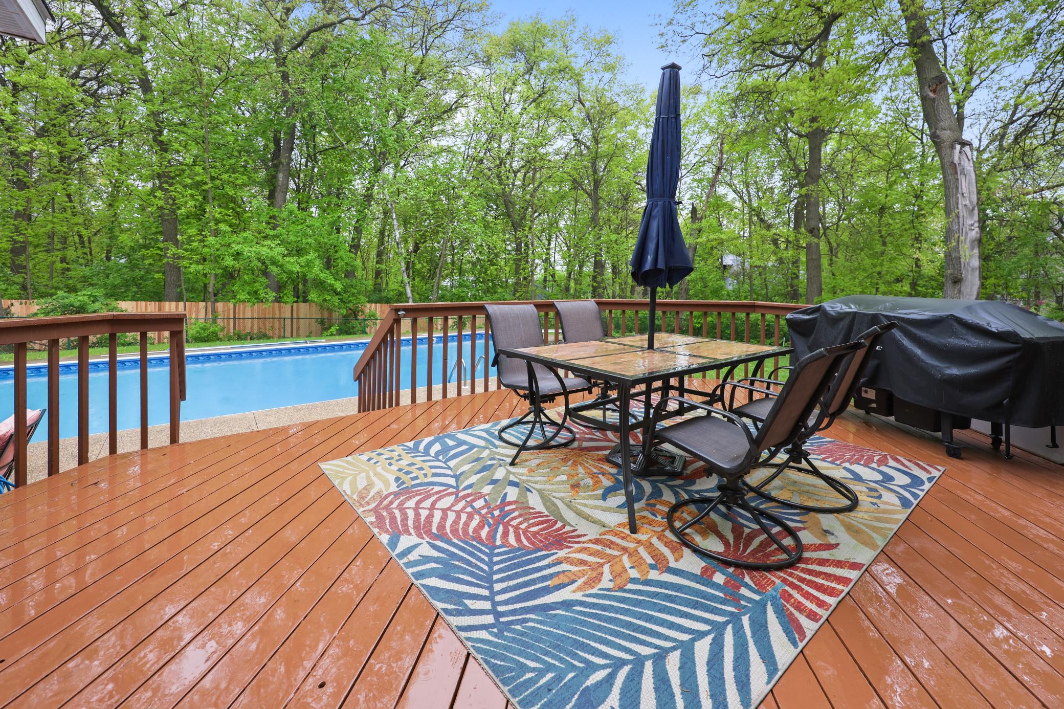 850 Meadowlawn Court
