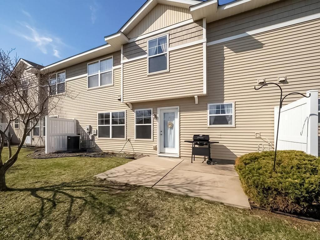 Photo of 15661 60th Avenue N, Plymouth, MN 55446 (MLS # 7054122)