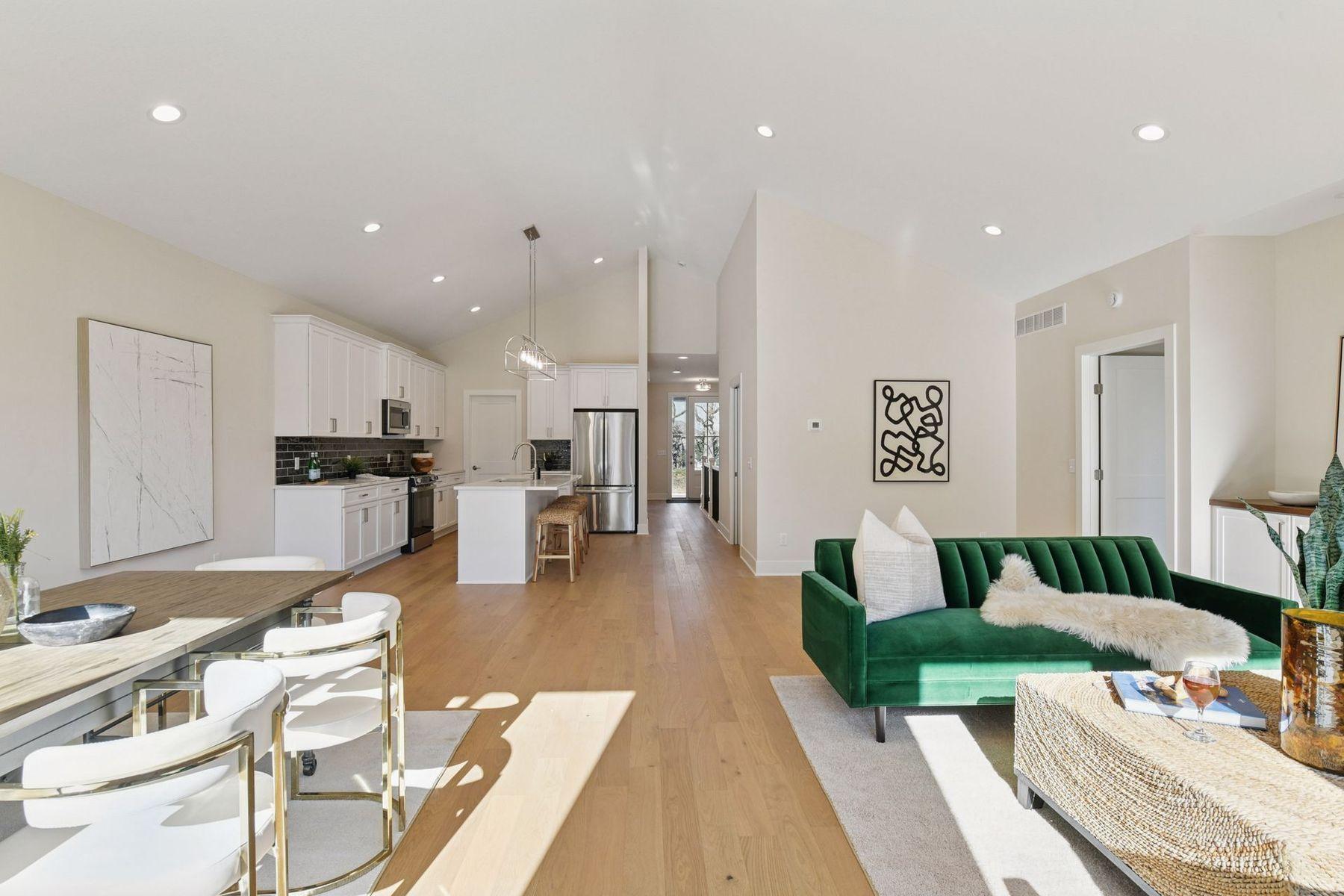 1907 Brookeview Court