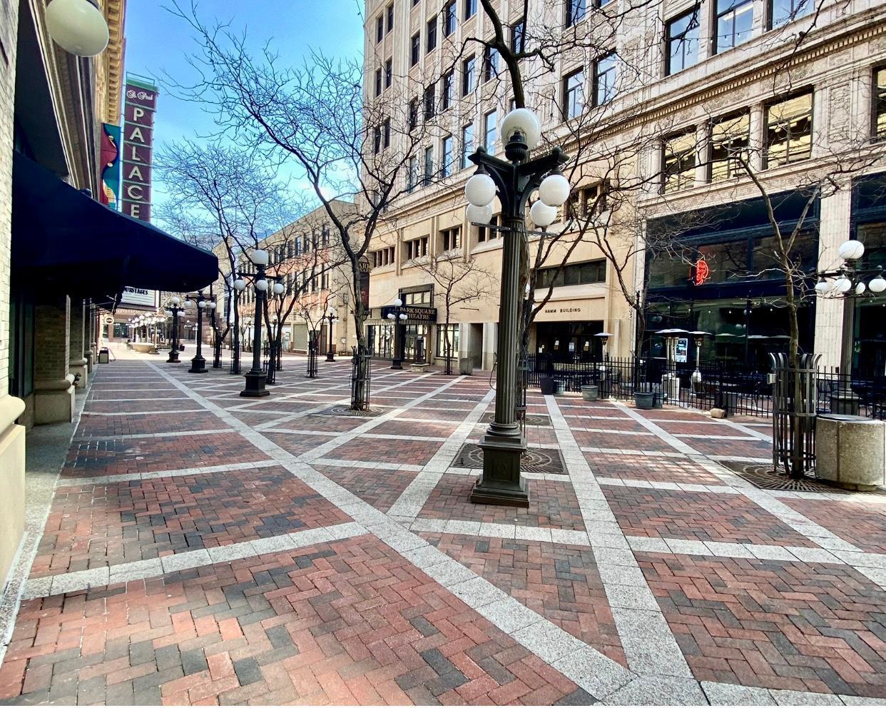 350 Saint Peter Street 413