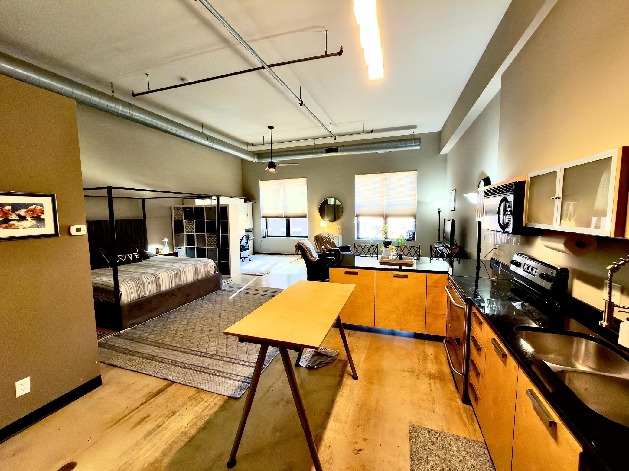 350 Saint Peter Street 413