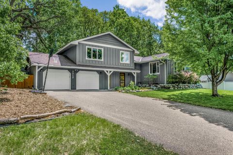 7712 Bester Avenue Inver Grove Heights MN 55076