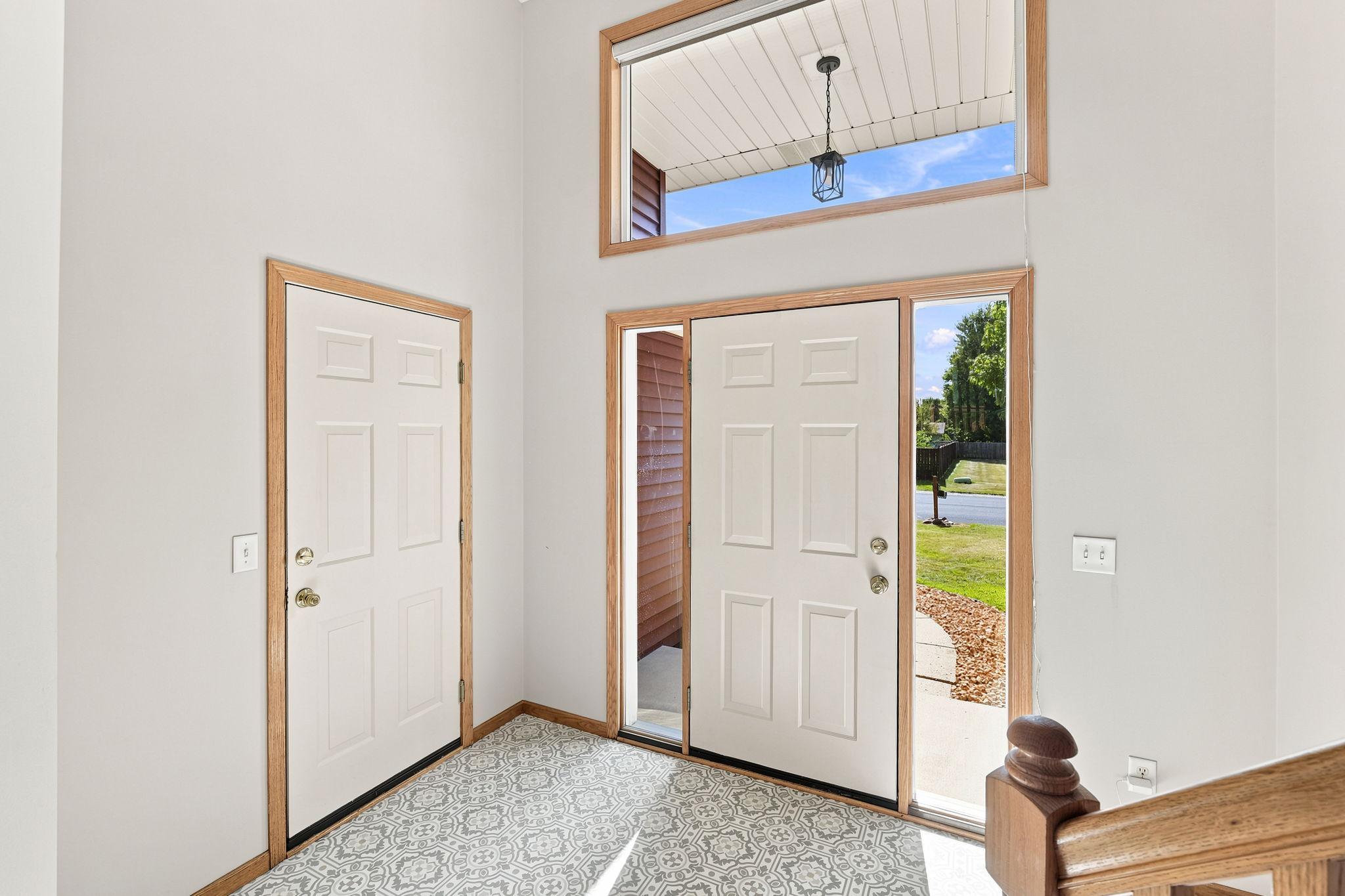 805 Daniel Drive - Photo 3