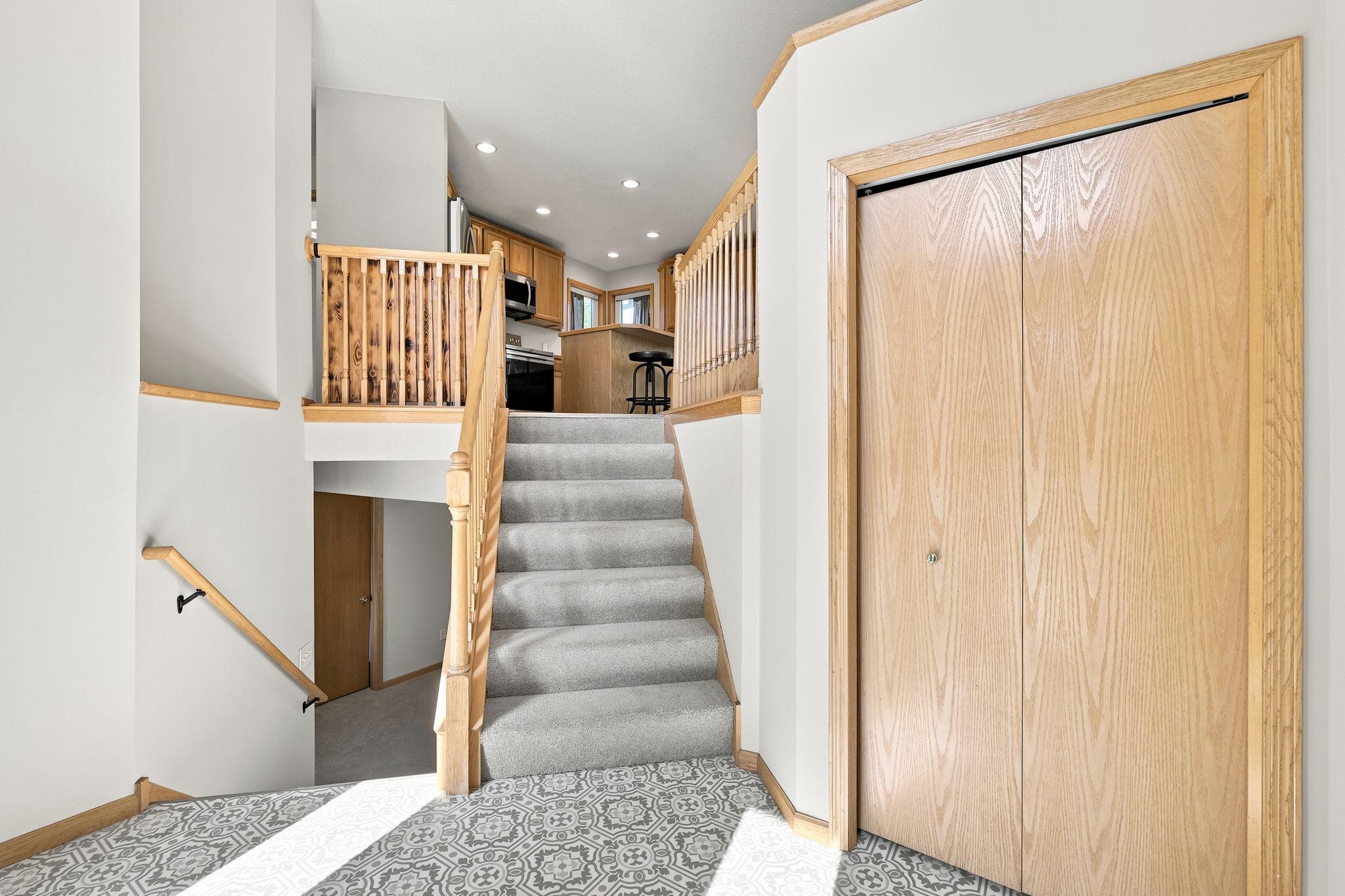 805 Daniel Drive - Photo 4