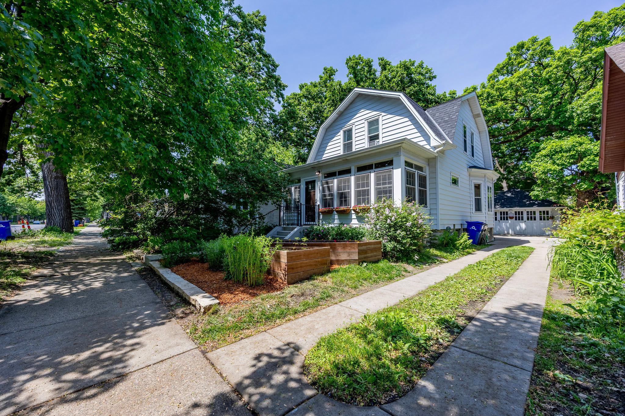 1257 Selby Avenue