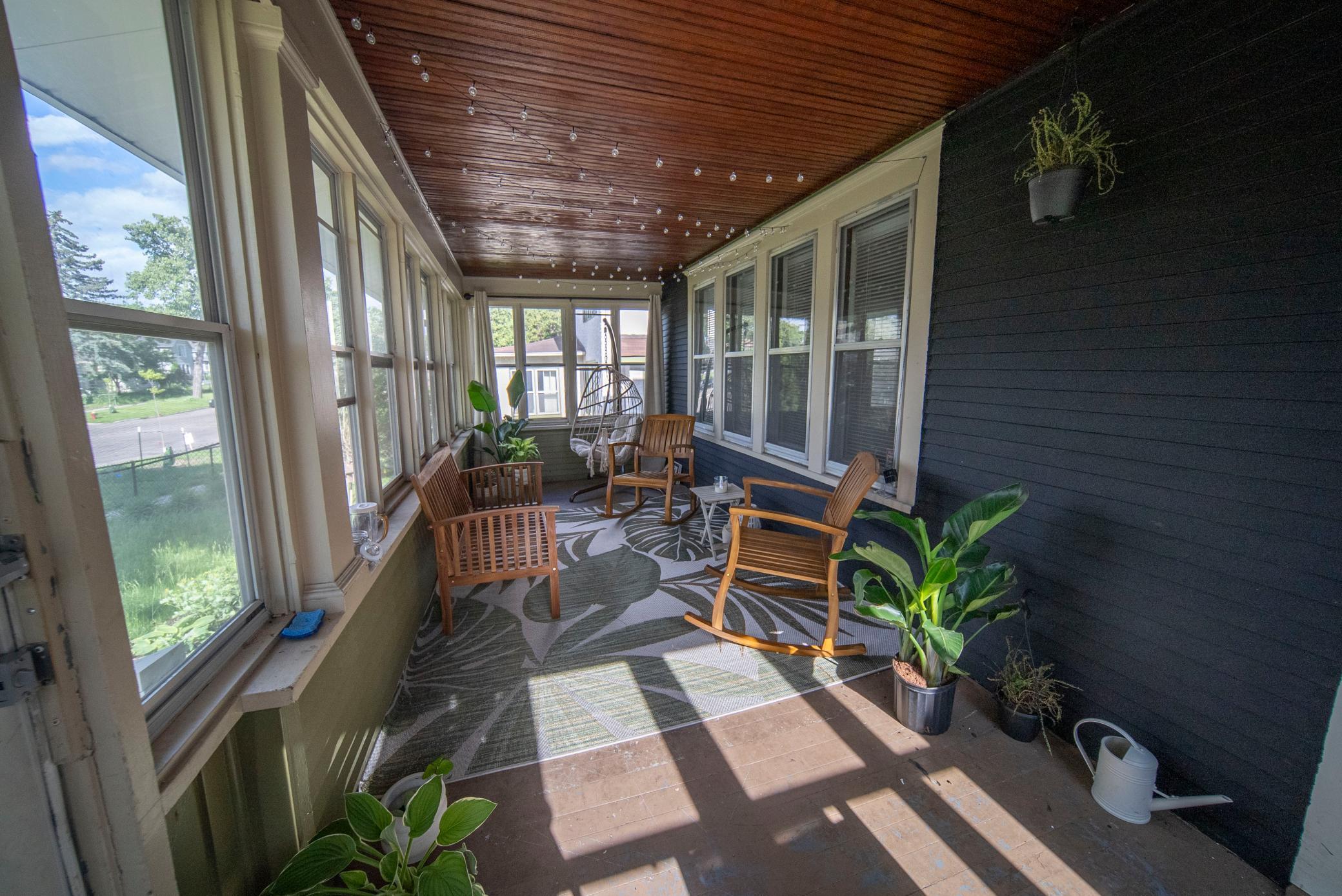 1048 Marshall Avenue