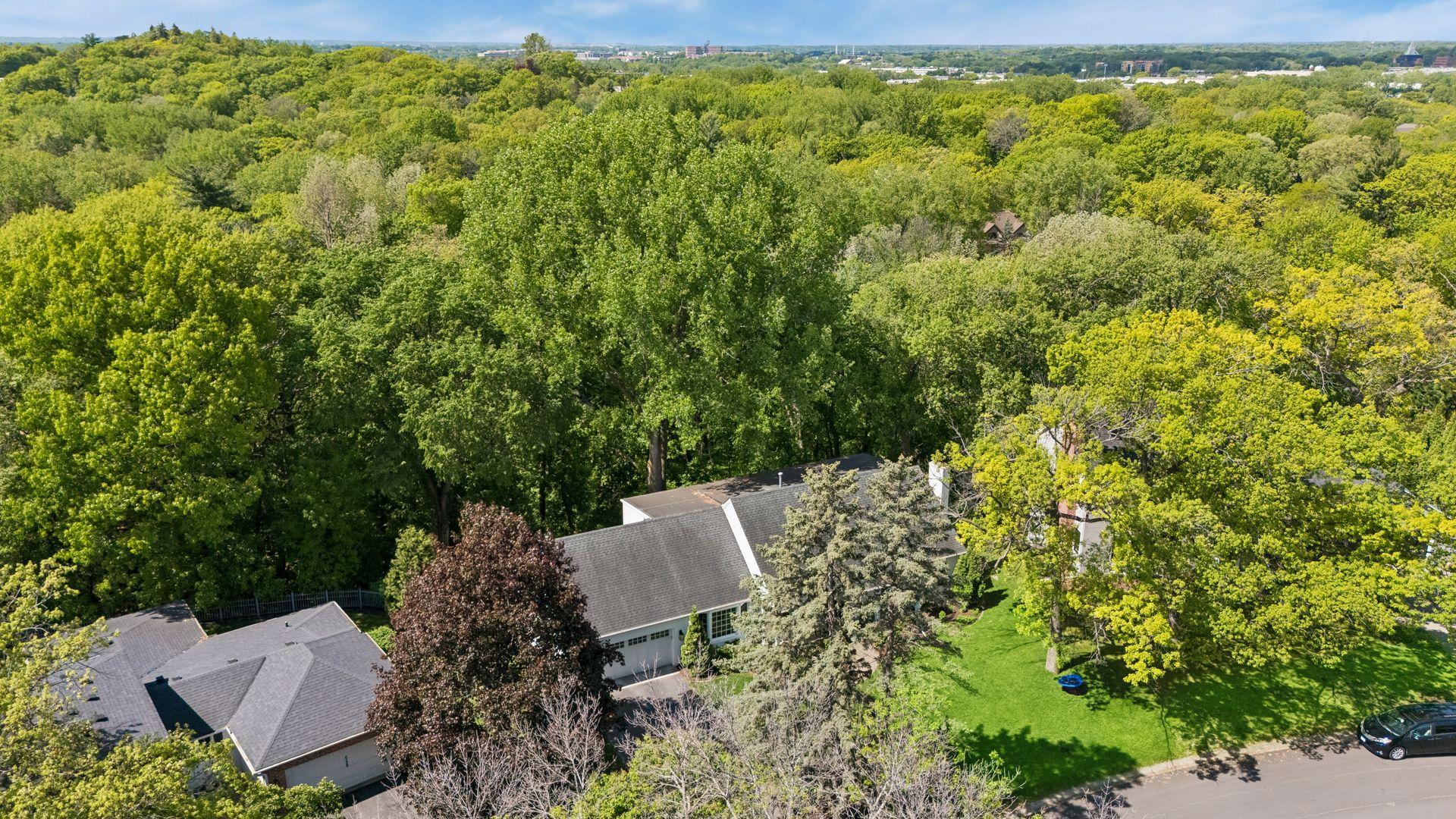 6533 Navaho Trail
