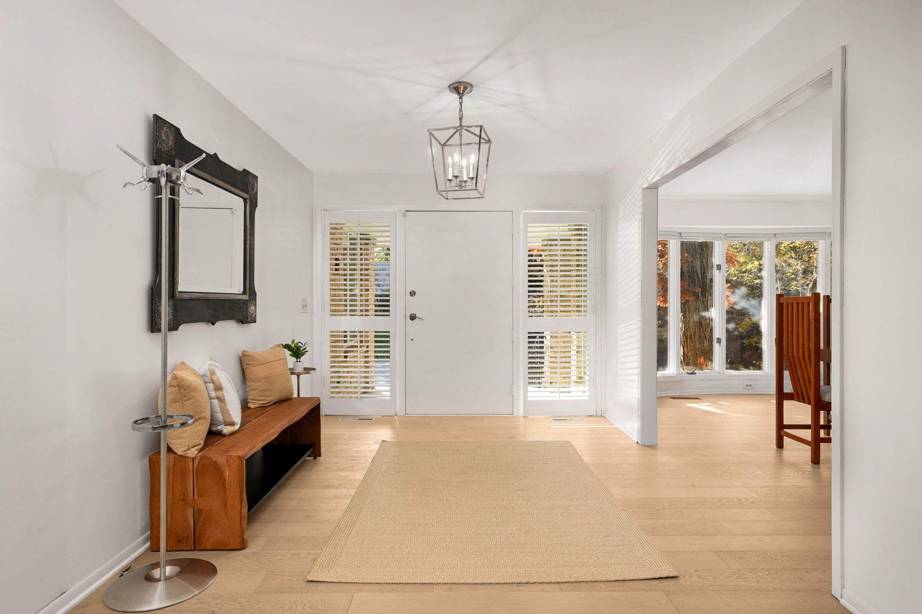 6212 Saint Albans Circle