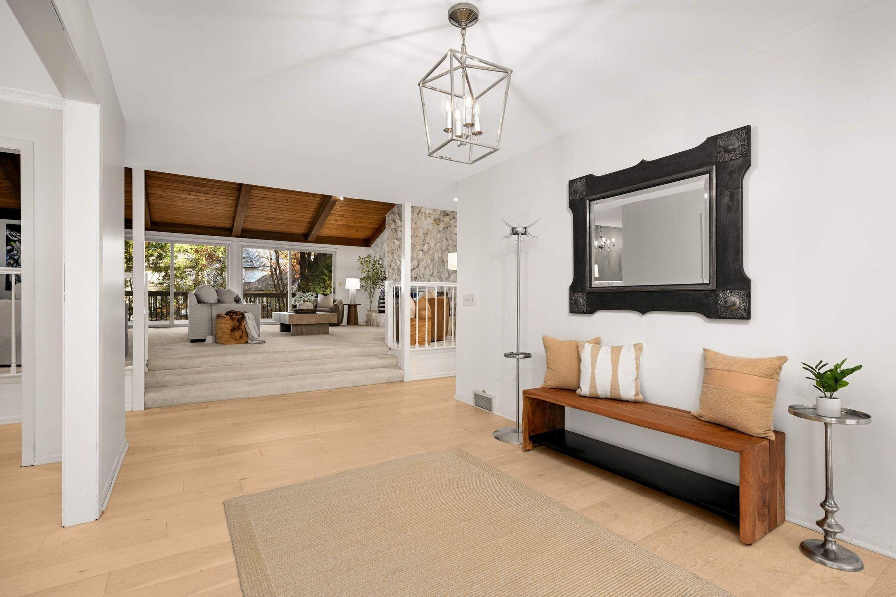 6212 Saint Albans Circle