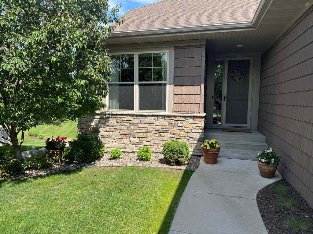 Photo of 10788 Lyndale Bluffs Trail, Bloomington, MN 55420 (MLS # 7088409)