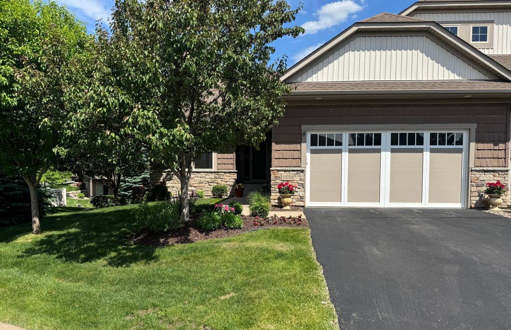Photo of 10788 Lyndale Bluffs Trail, Bloomington, MN 55420 (MLS # 7088409)