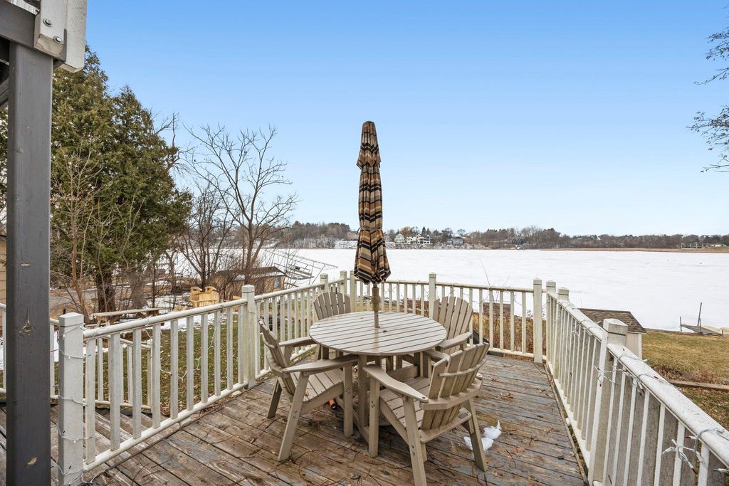 Photo of 605 Park Lane, Long Lake, MN 55356 (MLS # 7033494)