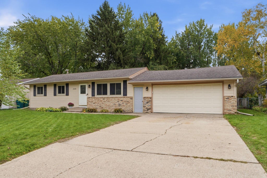 Photo of 2026 Jade Lane, Eagan, MN 55122 (MLS # 7158290)