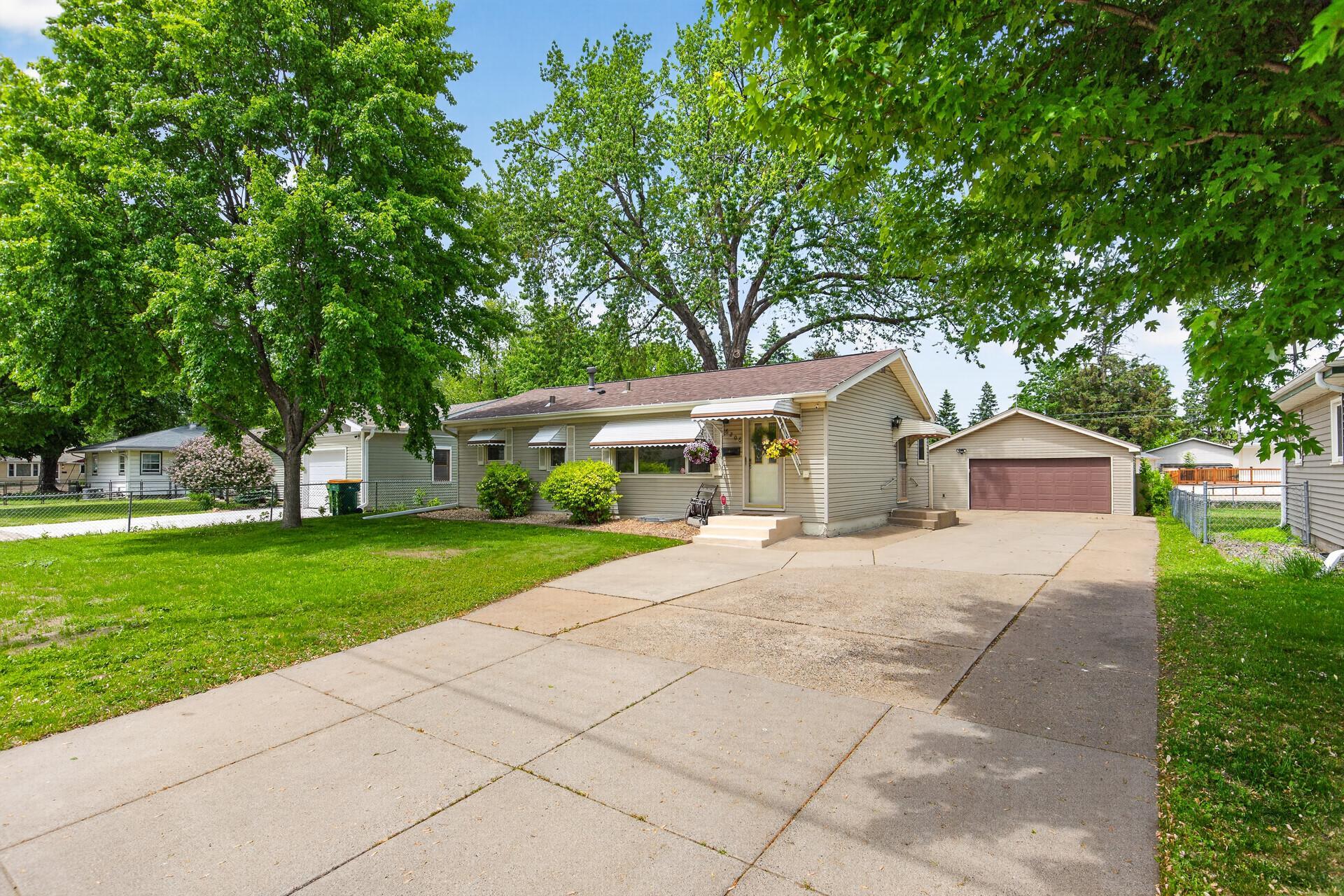 6206 47th Avenue N - Photo 2