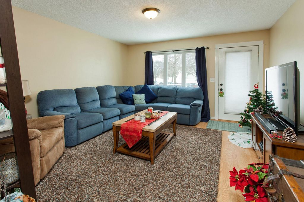 Photo of 831 Weeks Avenue SE, Minneapolis, MN 55414 (MLS # 7063961)