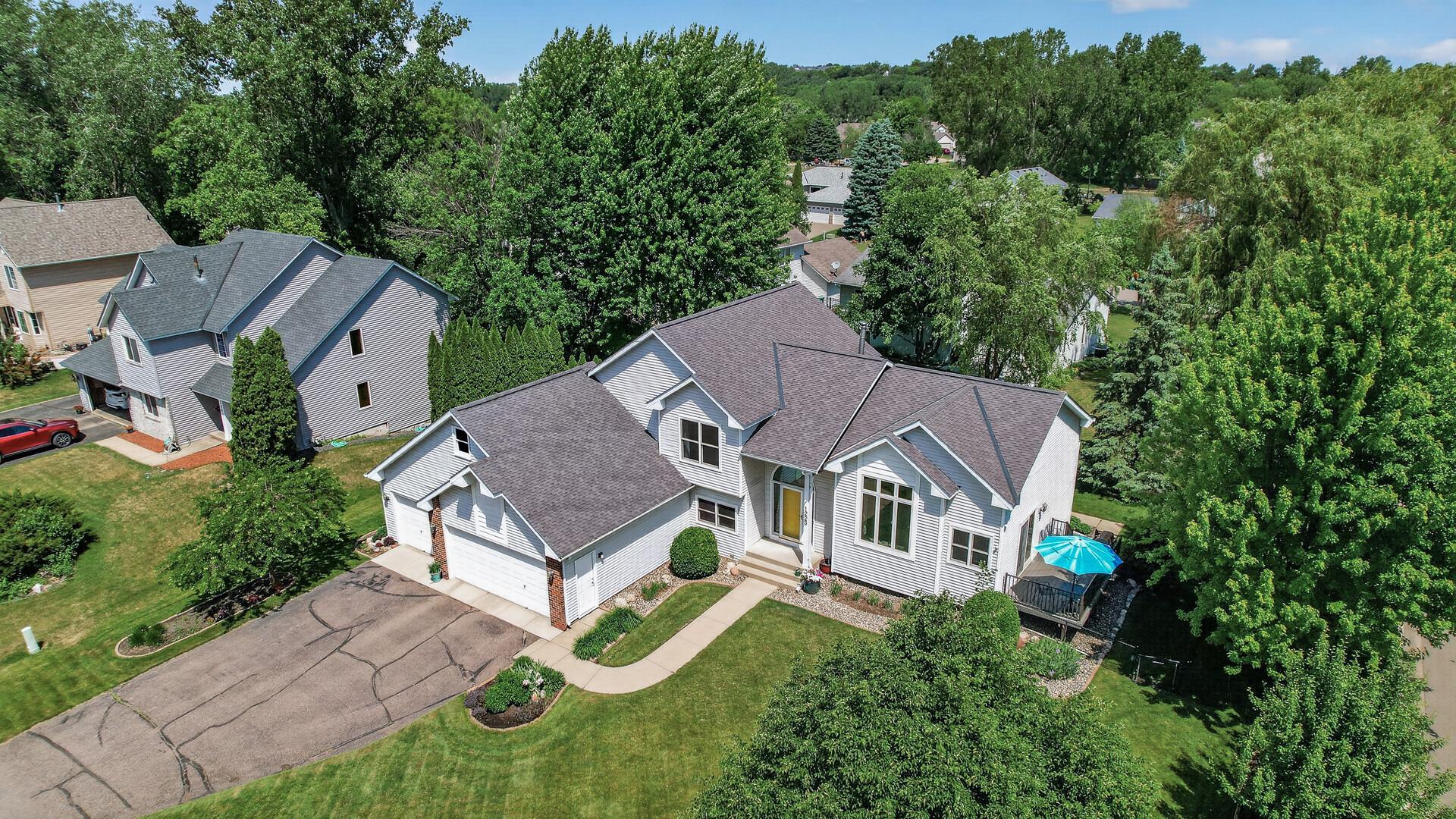 1225 EARLE Way
