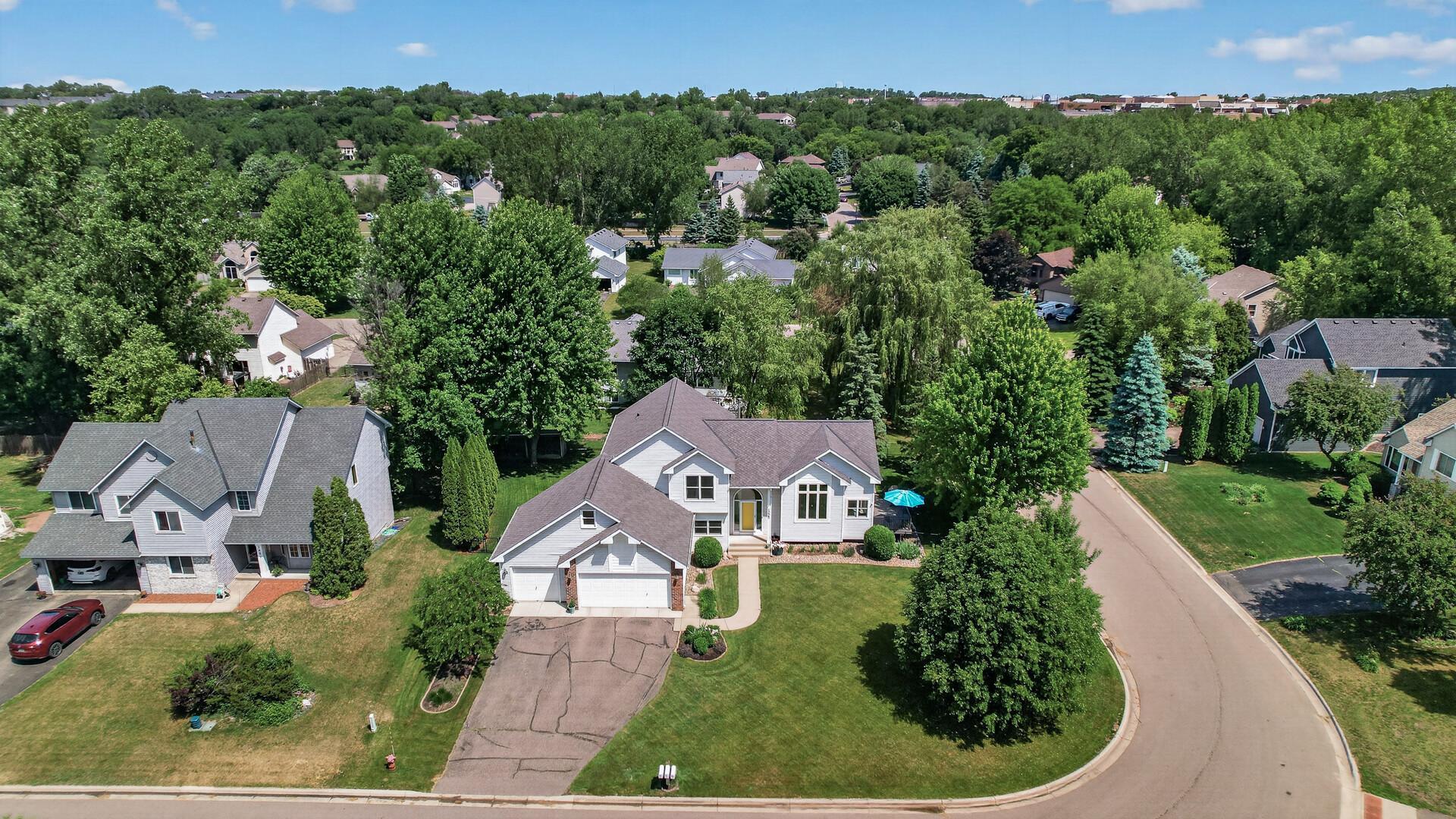 1225 EARLE Way