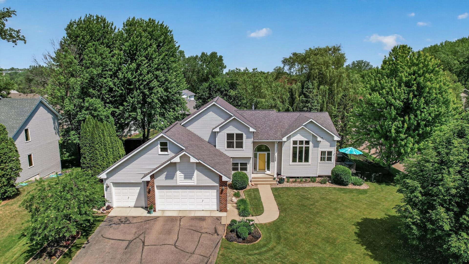 1225 EARLE Way