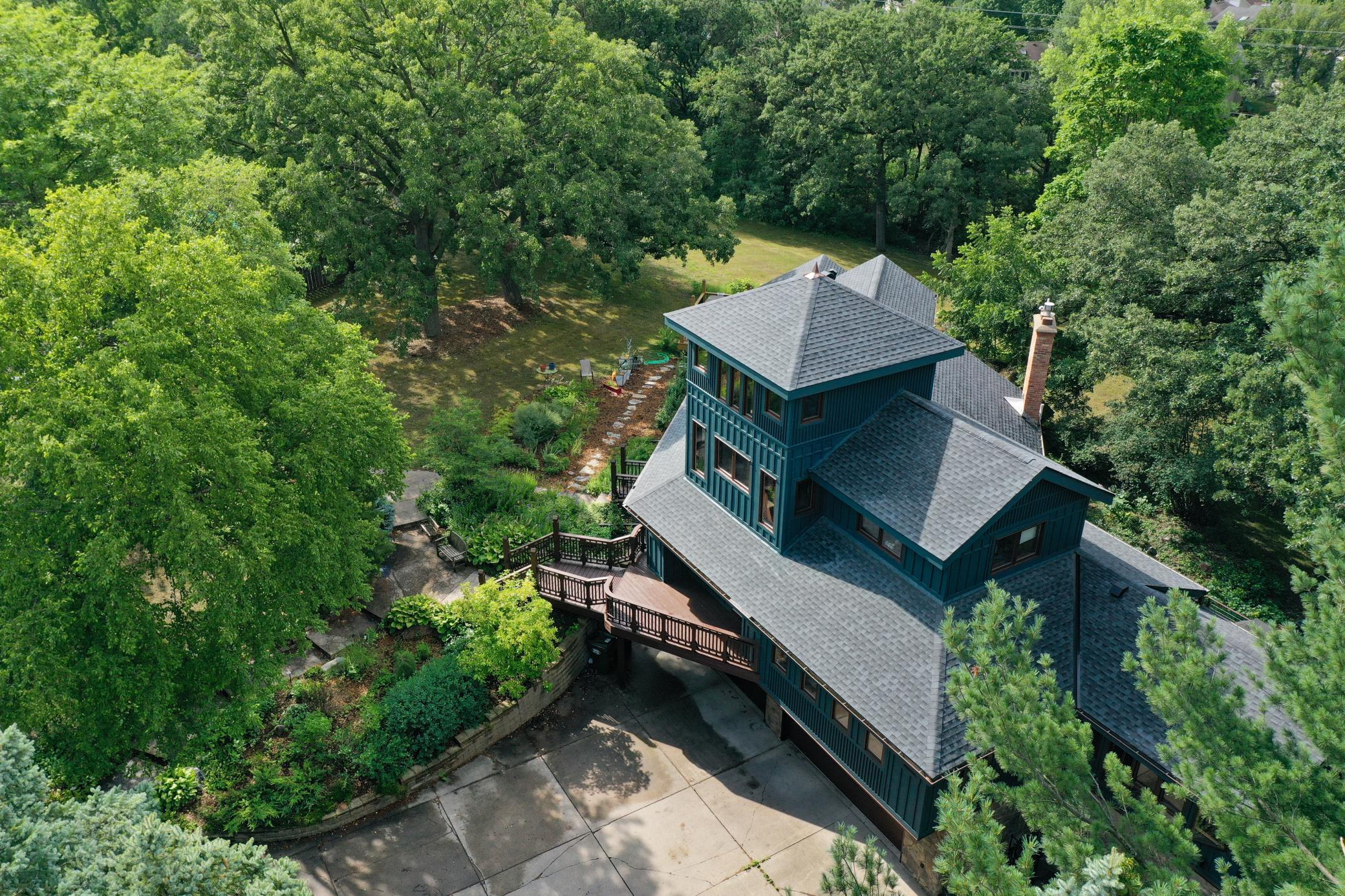 776 Golden Meadow Road