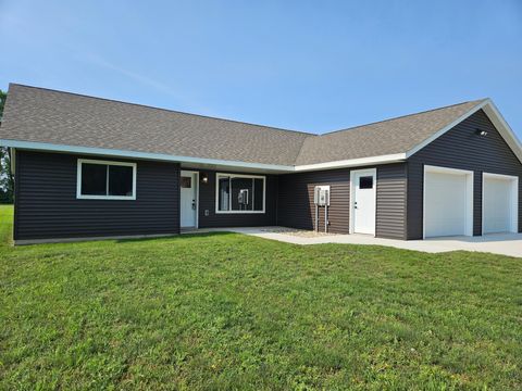 Photo of 141 Washington Street, Walnut Grove, MN 56180 (MLS # 7005385)