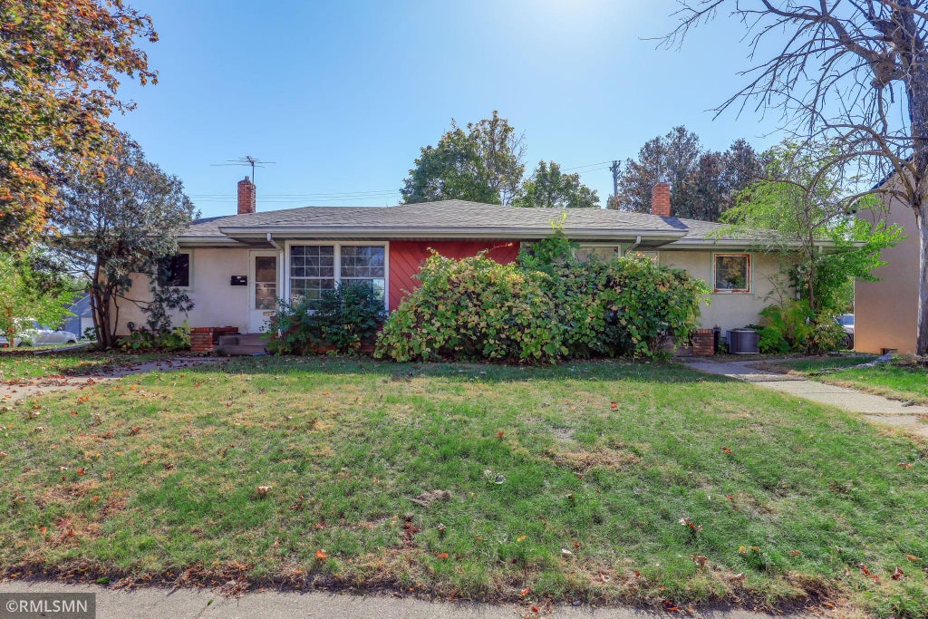 Photo of 1530 Reaney Avenue, Saint Paul, MN 55106 (MLS # 7163258)