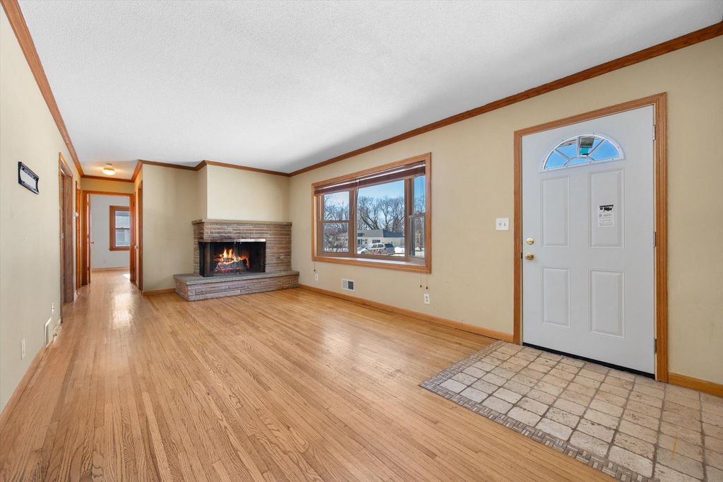 Photo of 8213 Dupont Avenue S, Bloomington, MN 55420 (MLS # 7008314)