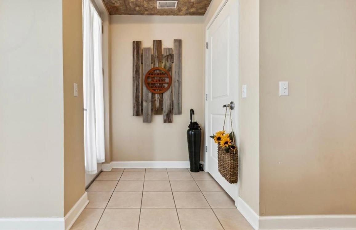 Saint Paul, Minnesota 55101, United States, 1 Bedroom Bedrooms, ,1 BathroomBathrooms,Residential,Active,23792