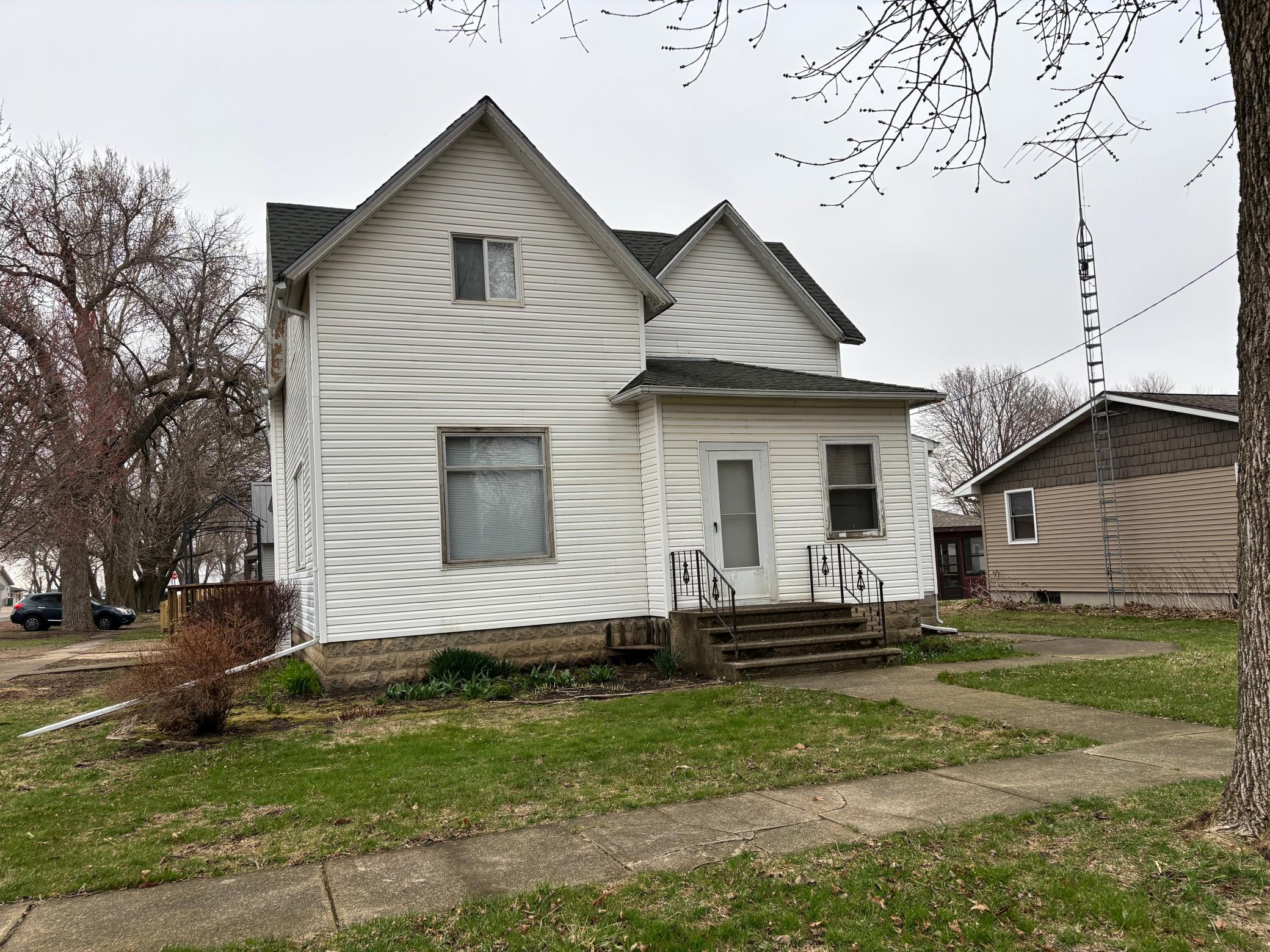 195 S Monroe Street