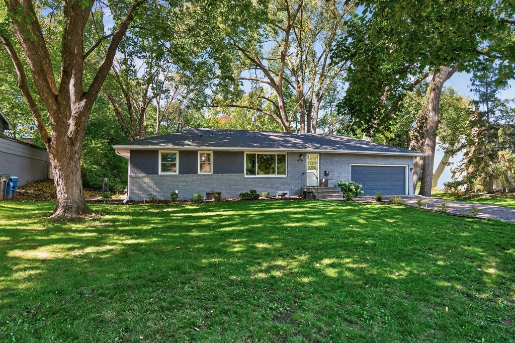 Photo of 2731 Lee Avenue N, Golden Valley, MN 55422 (MLS # 7155941)