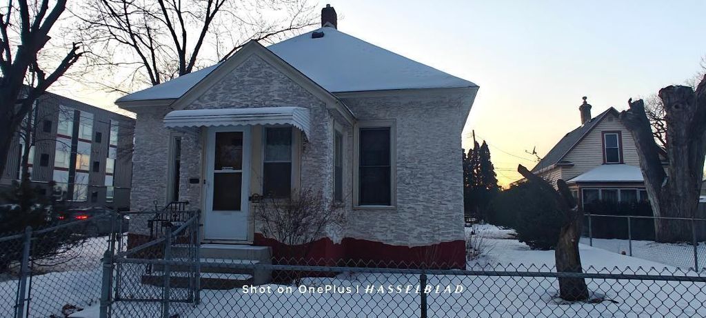 Photo of 2400 Jefferson Street NE, Minneapolis, MN 55418 (MLS # 7010450)