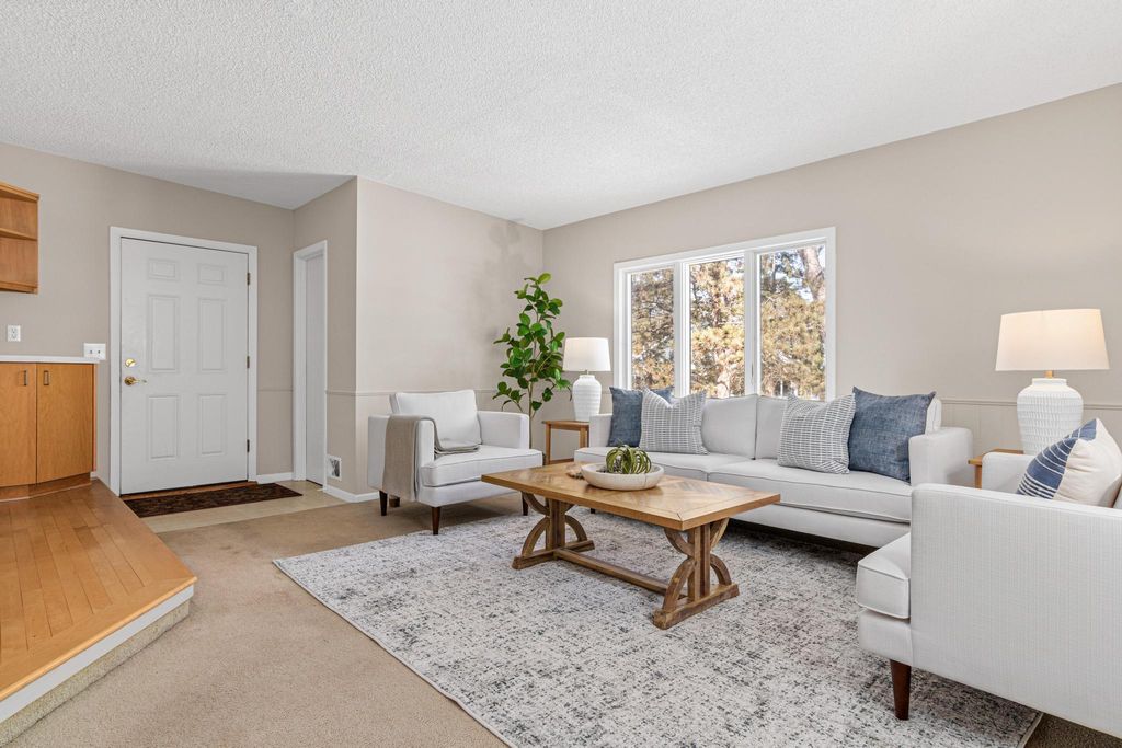 Photo of 1127 Oakcrest Avenue, Roseville, MN 55113 (MLS # 7017769)