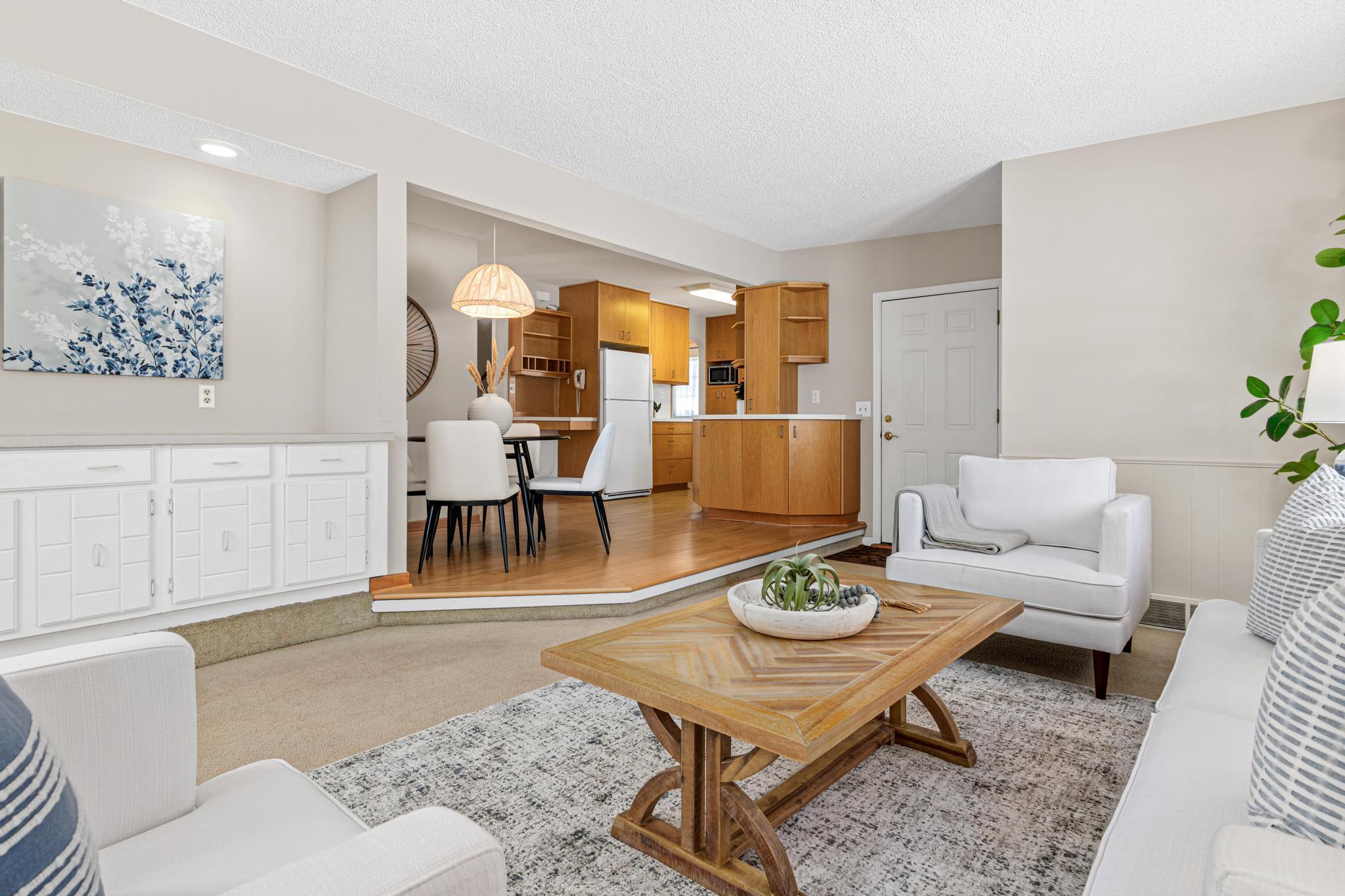 1127 Oakcrest Avenue