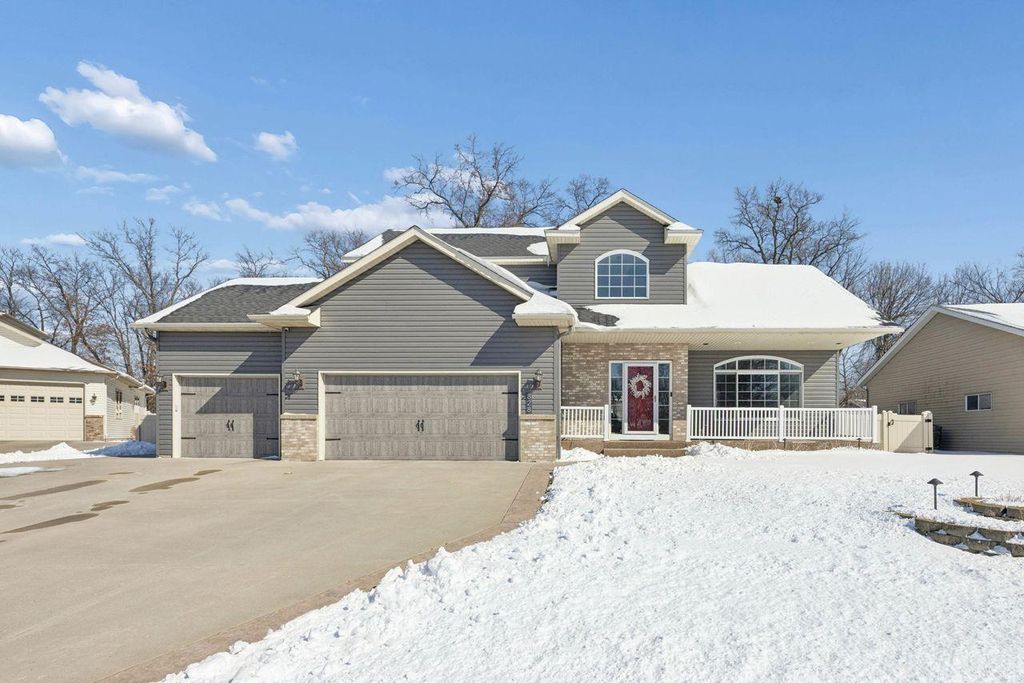 Photo of 828 Wollak Way, Sauk Rapids, MN 56379 (MLS # 7026233)