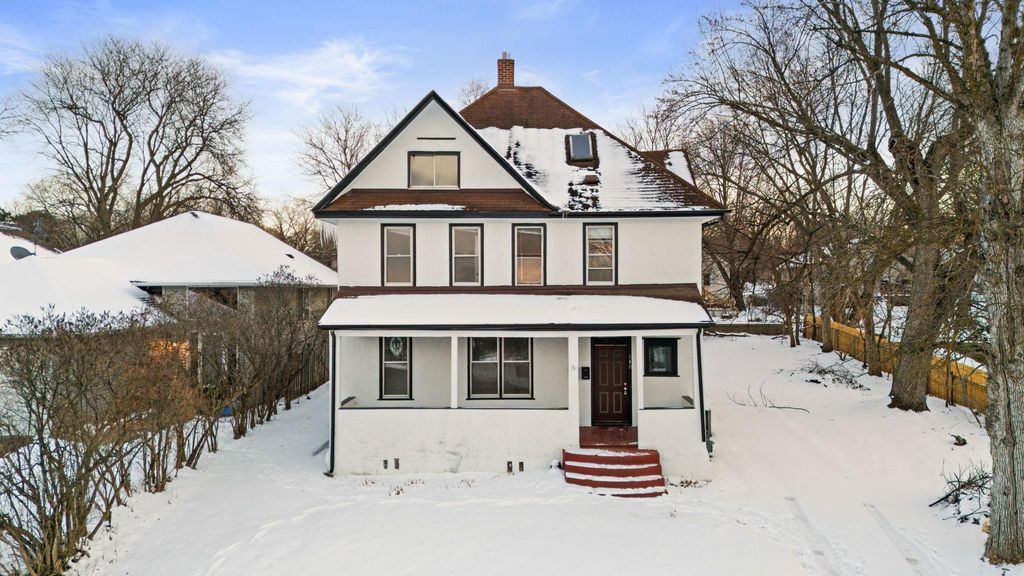 Photo of 140 Belvidere Street W, West Saint Paul, MN 55118 (MLS # 7026082)